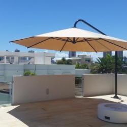 Cronin island 2 cantilever umbrella